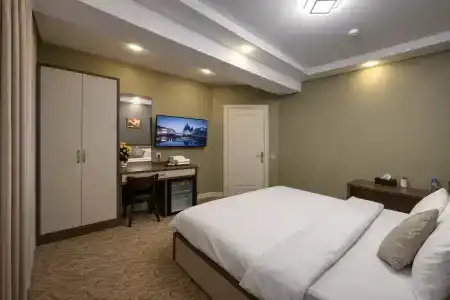 Royal Meridien - 89