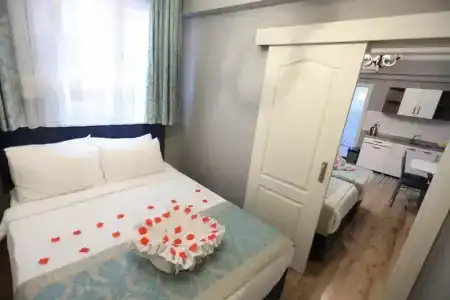 White Pearl Apart - 108