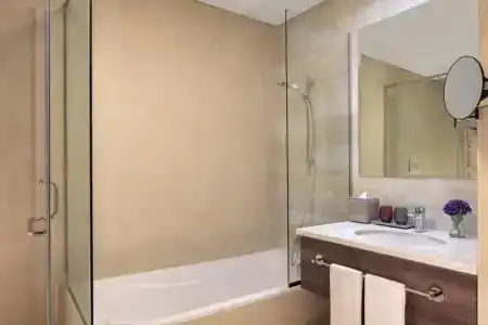 Avani Palm View Dubai & Suites - 18
