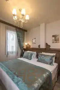 Perapolis - 12