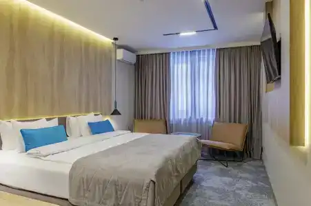 Tau-House - 5