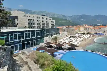 Avala Resort & Villas - 4