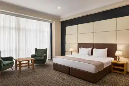 Wyndham - 53