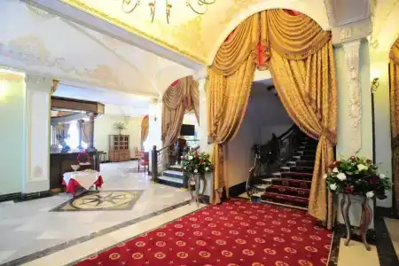 Boutique Traditional - 2