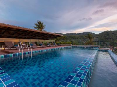 Splendid Sea View Resort - 1