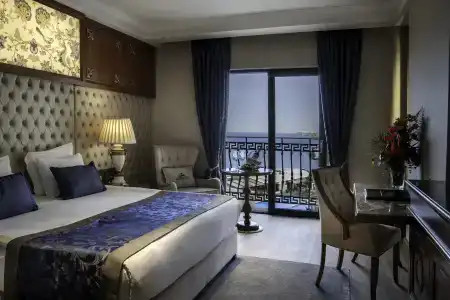 Lords Palace Spa Casino - 1