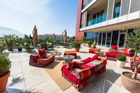 Plaza - 2