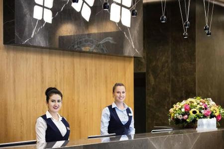 Hilton Garden Inn - 23