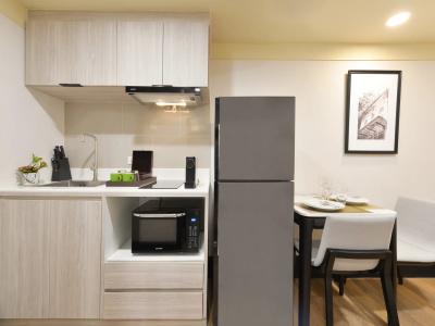 Oakwood & Residence Bangkok Sha Plus Certified - 35