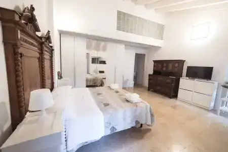 Academia Resort - 1