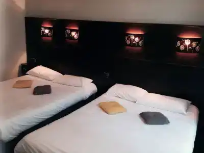Hôtel des Ambassadeurs - 56