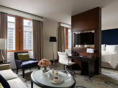 Four Seasons Hotel Moscow - 41