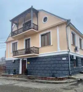 Guest House Top Floor - 13