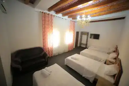 Dolon House - 34