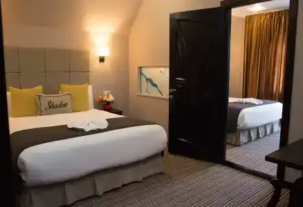 Shadow Boutique & Spa - 34