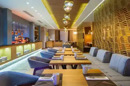 Courtyard by Marriott - 35
