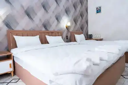 Gold Star Palace - 32