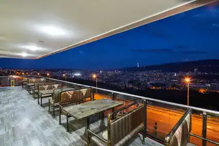 Lisi Hills - 3