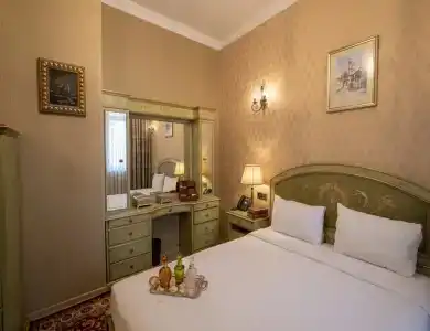 Caspian Pearl Boutique - 6