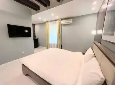 Resident Delux - 35