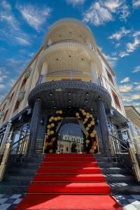 Amir Plaza - 1