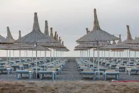 Lucida Beach - 4