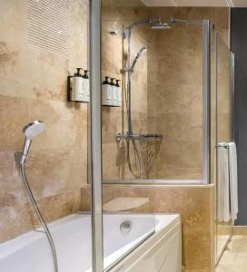 Crowne Plaza - Istanbul Tuzla Viaport Marina, An Ihg - 24