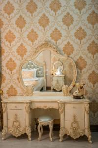 Caravan Castle Boutique - 12