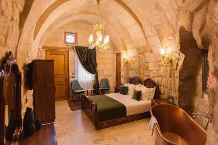 Solo Cave Suites - 2