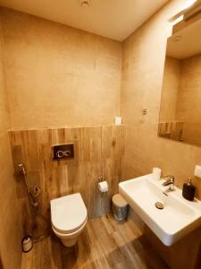 Кызыл-Котёк - 108