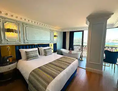 Golden Horn Istanbul - 81
