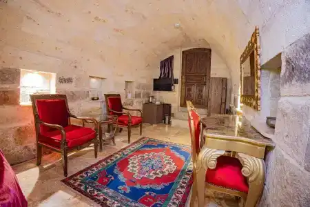 Royal Cave - 77