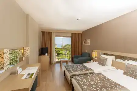 Lucida Beach - 5