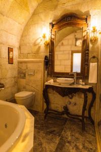 Solo Cave Suites - 61