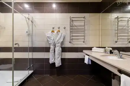 Губернский - 20