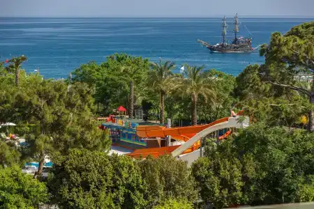 Lucida Beach - 33