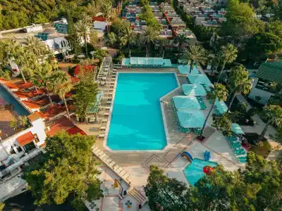 Pirate's Beach Club - 1