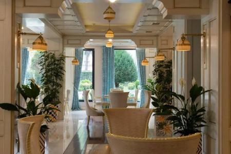 Ambassadori Hotel Tbilisi - 44