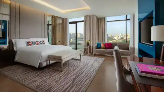 The Ritz-Carlton - 27