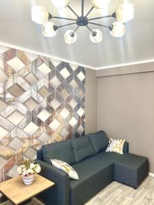 Курчатова 12 - 18