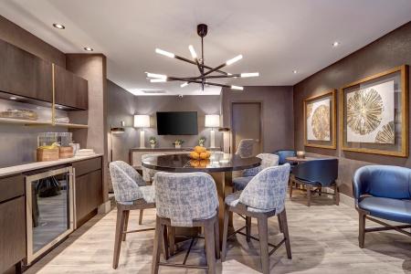 Town Inn Suites - 1