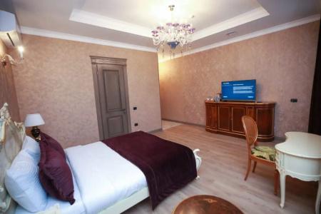 West Inn - 65