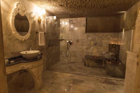 Solo Cave Suites - 106