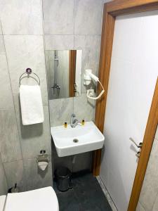 Destinia Pera Suites - 15
