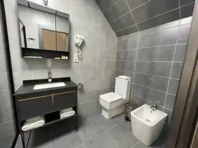 Alpha Plaza - 16