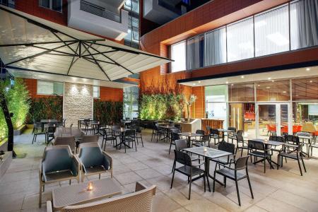 Hilton Garden Inn - 5