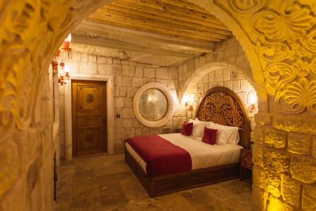 Solo Cave Suites - 124