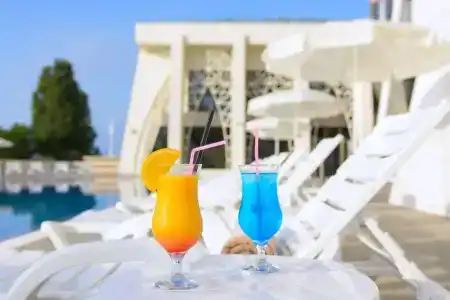 The Grand Gloria - 9