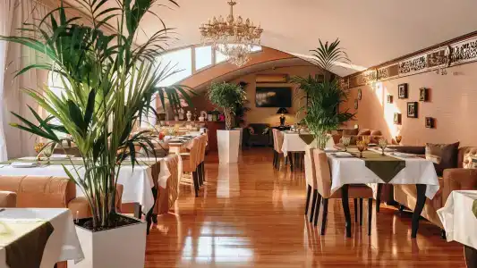 Bayil Breeze & Restaurant - 12