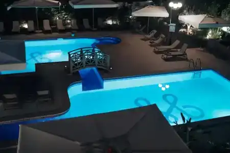 Boutique Momentum by Aycon - 16